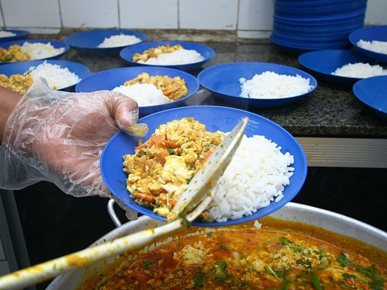 Almoço nas Férias: Escolas Estaduais de SP oferecem Refeições Durante o Recesso