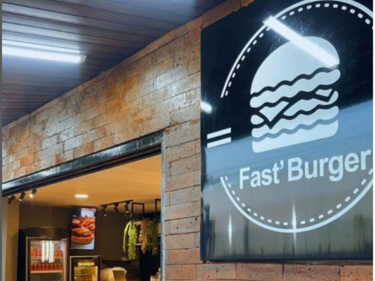 Fast Burger – Oportunidade para Atendente de Lanchonete em Ribeirão Preto