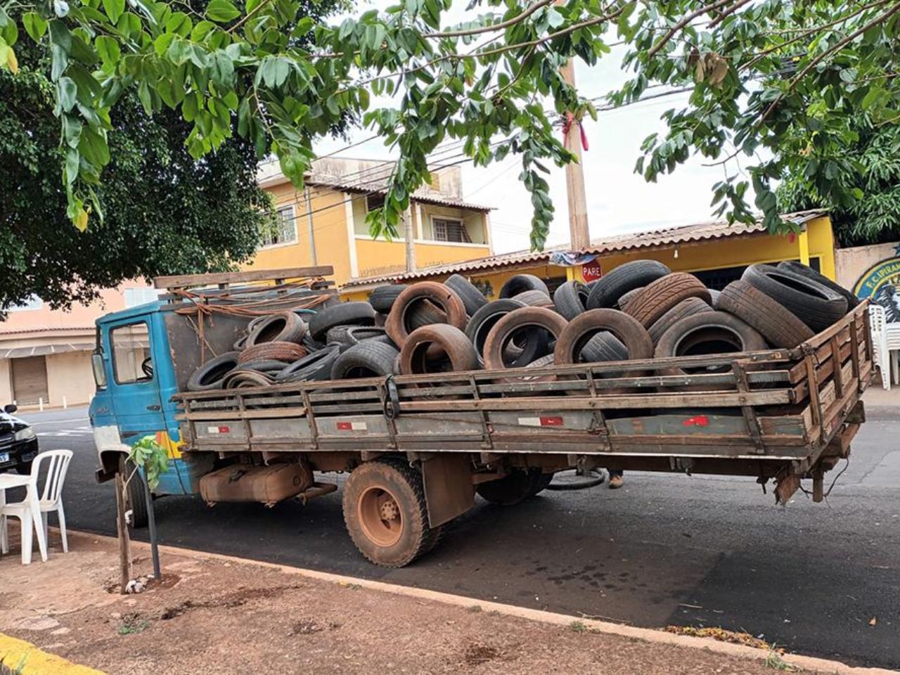 Mutirão de Combate à Dengue Reúne Mais de Duas Toneladas de Materiais Potenciais Criadouros do Mosquito